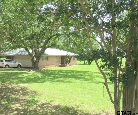 2749 Fm 2022, Elkhart, TX 75839