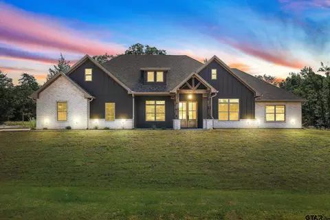 14525 Woodland Crk, Lindale, TX 75771