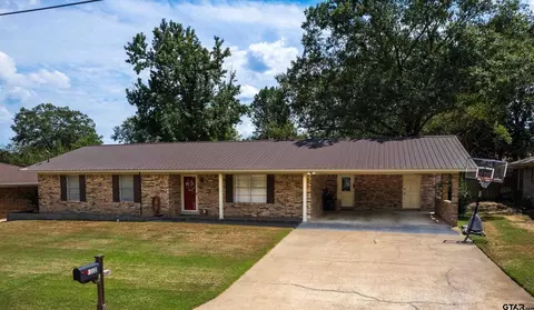 412 Walnut St, Mount Pleasant, TX 75455