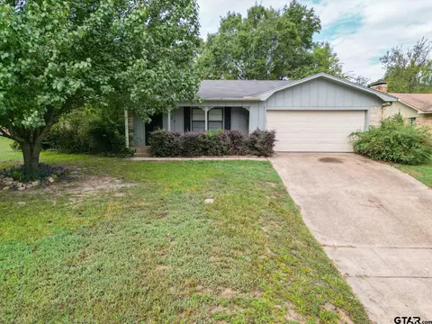 2623 Chelsea Dr, Tyler, TX 75707