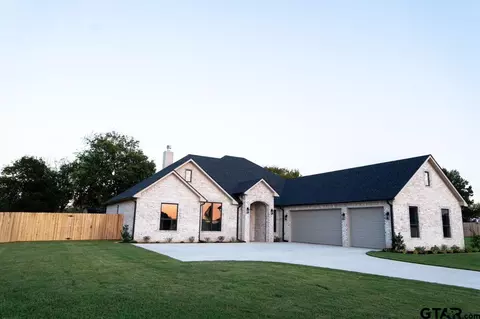7523 Freestone Dr, Bullard, TX 75757