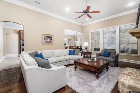 3669 Southwood Dr, Tyler, TX 75707