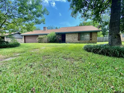 126 Briar Ln, Crockett, TX 75835