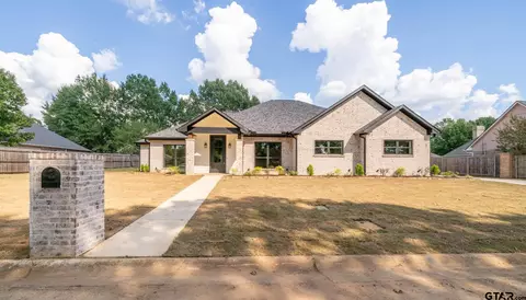 45 Rim Rd, Kilgore, TX 75662