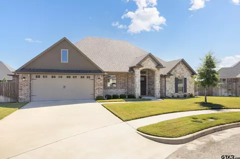 7272 Carthage Creek Dr, Tyler, TX 75703
