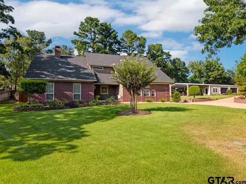 201 Bobwhite Dr, Gilmer, TX 75645