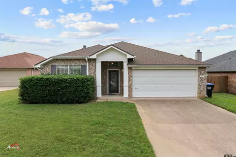 1304 Mission Creek Dr, Longview, TX 75601