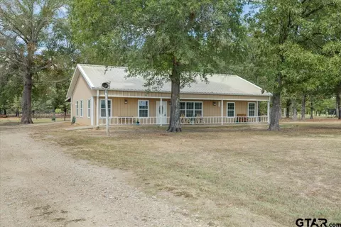 781 Farm Road 44800, Blossom, TX 75416