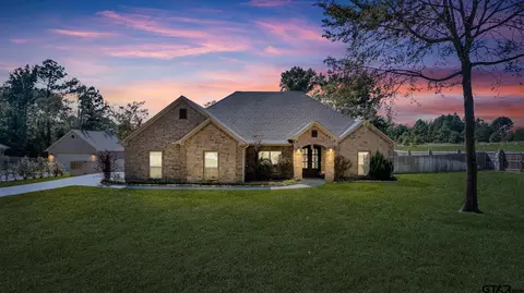18561 Kinley Ct, Lindale, TX 75771