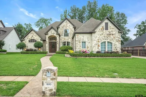 1610 Holly Star Dr, Tyler, TX 75703