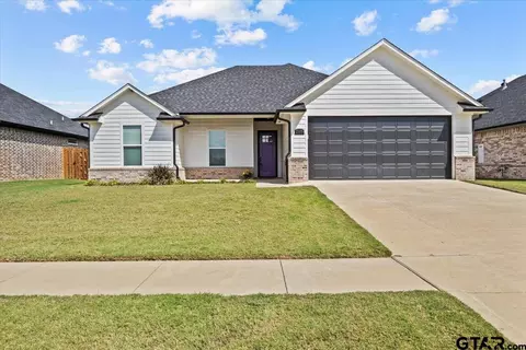 2105 Stephanie Dr, Whitehouse, TX 75791