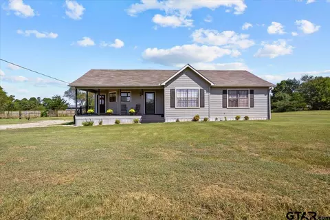 405 W Ross St, Troup, TX 75789