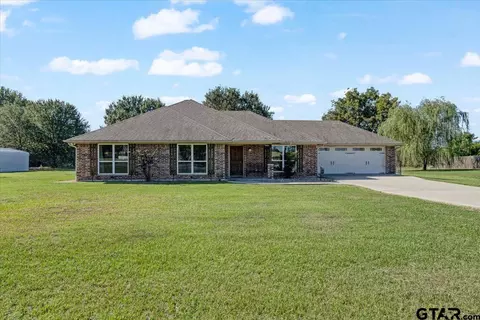 525 W North St, Blossom, TX 75416