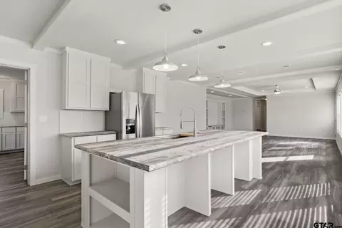 13521 Fm 130, Hughes Springs, TX 75656