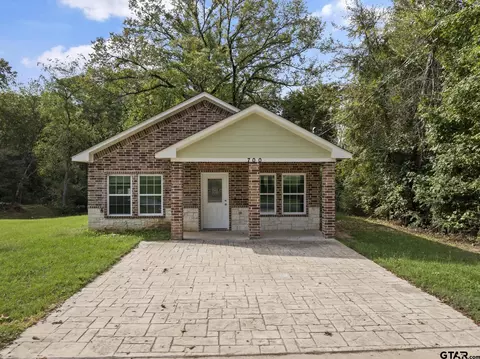 700 E 8th St, Mount Pleasant, TX 75455
