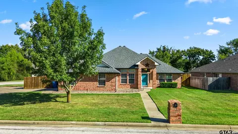 1901 Silver Cv, Whitehouse, TX 75791