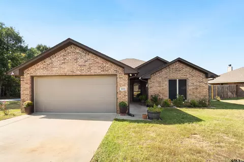 20042 Meadow West Ln, Flint, TX 75762