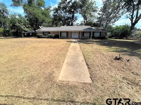 590 N Elm St, Frankston, TX 75763