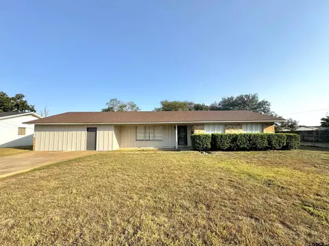 1118 Henderson St, Jacksonville, TX 75766