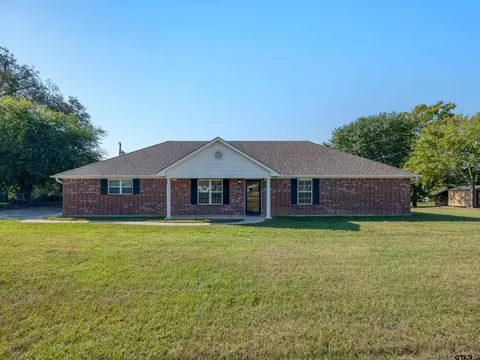 112 Noonday Rd, Chandler, TX 75758