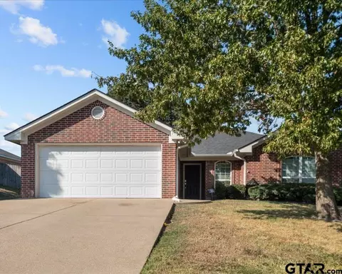 11230 Triple Crown Dr, Flint, TX 75762
