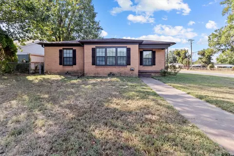3226 Baldwin Dr, Tyler, TX 75702