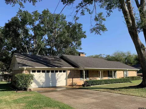 303 Senter Ave, Whitehouse, TX 75791