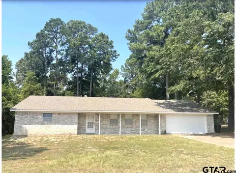 1019 Glenfawn, Jacksonville, TX 75766