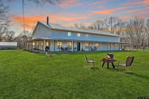 424 W Twin Creeks, Troup, TX 75789