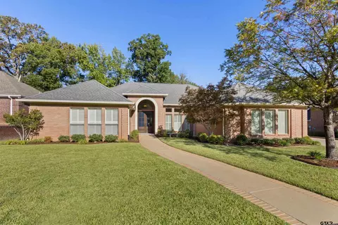1215 Jasmine Ln, Longview, TX 75604