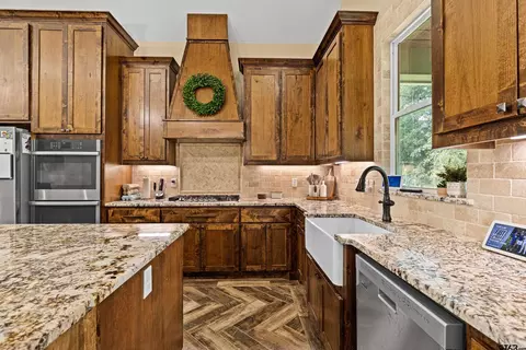 8770 Silver Spruce Rd, Gilmer, TX 75645 photo 11