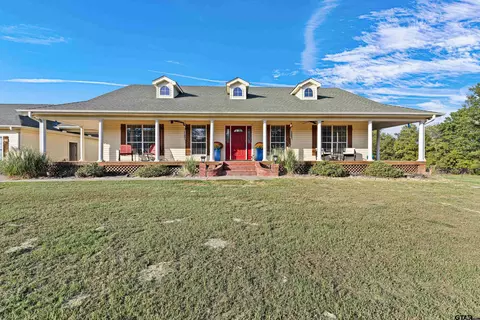2450 Silk Tree Rd, Gilmer, TX 75645