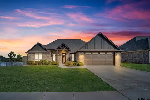 7328 Hearthstone Ln, Tyler, TX 75703