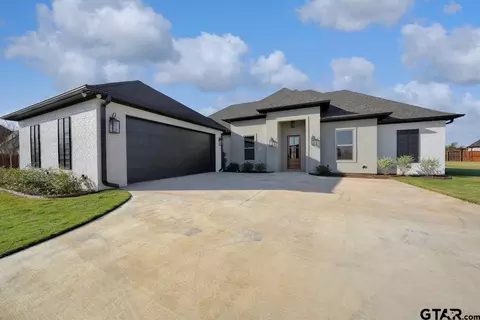 205 Serenity Dr, Bullard, TX 75757
