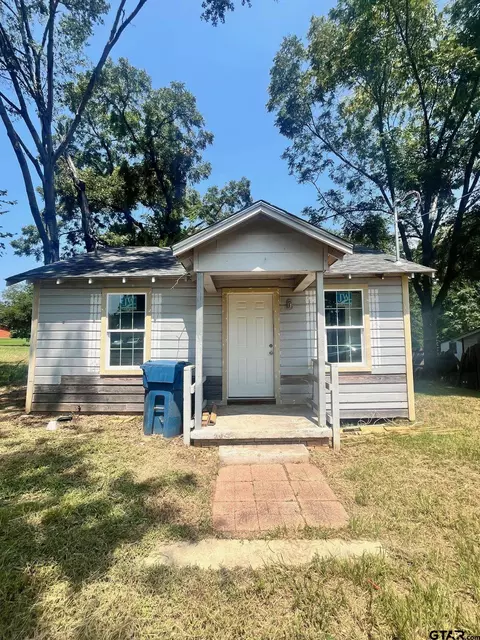 603 E Duval St, Troup, TX 75789