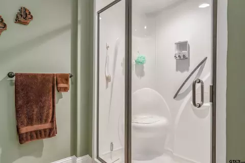Bath - 14375 Cr 384, Tyler, TX 75708 photo 3 of 3
