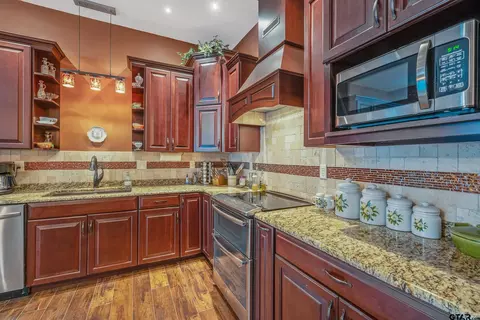Kitchen - 14375 Cr 384, Tyler, TX 75708 photo 3 of 3