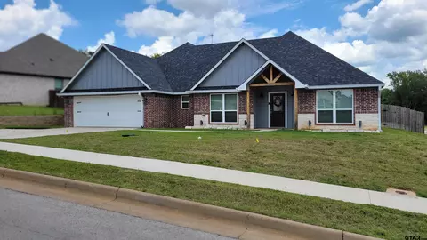 1207 Hitching Post Cir, Bullard, TX 75757