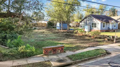 1209 Elm St, Tyler, TX 75702 photo 4