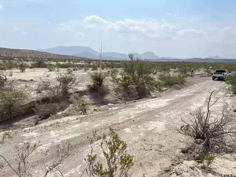 20943 Sledgehammer, Terlingua, TX 79852