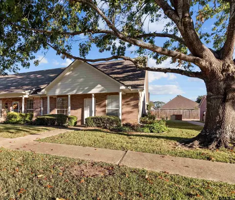 1926 Hollylake Cir, Tyler, TX 75703