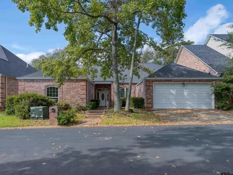 7147 Holly Square Ct, Tyler, TX 75703