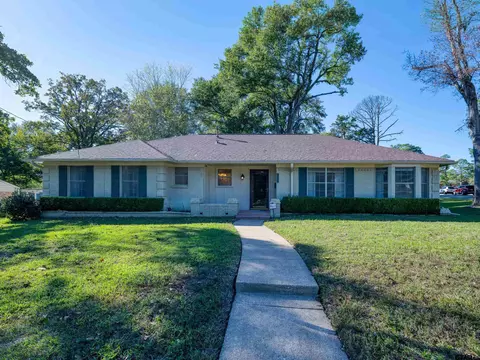 3205 Fry Ave, Tyler, TX 75701