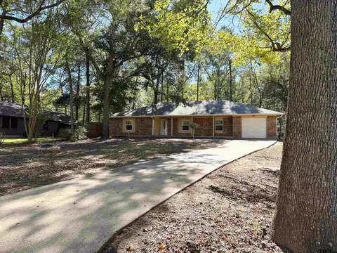 129 Dailey Rd, Crockett, TX 75835