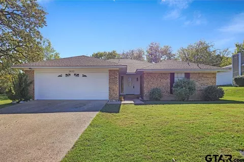 2832 Luther, Tyler, TX 75701