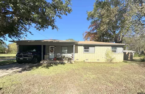 203 E Cedar, Winnsboro, TX 75494