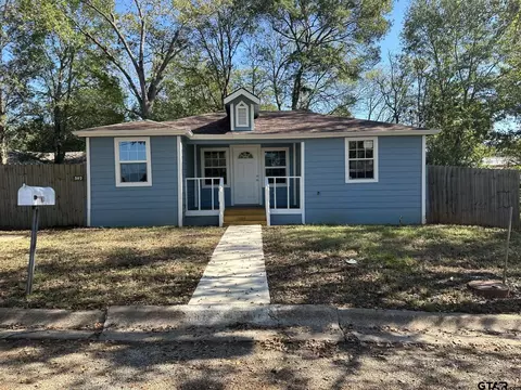 507 Bates St, Kilgore, TX 75662
