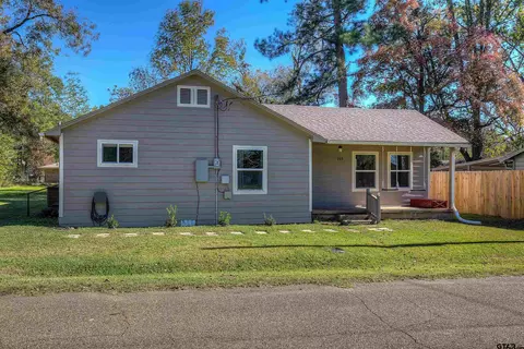 305 S Franklin St, Winnsboro, TX 75494