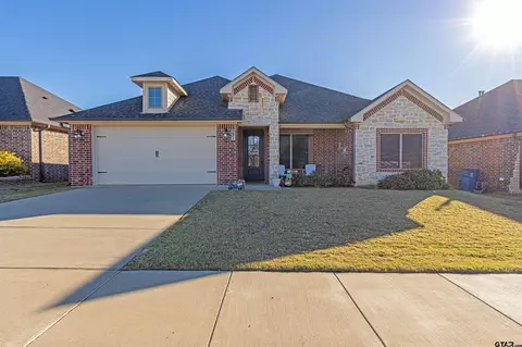 221 Patience Ave, Lindale, TX 75771