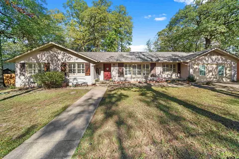1812 Kimwood Ln, Tyler, TX 75703